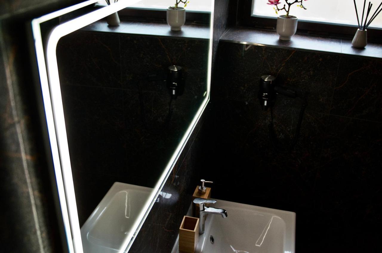 Apartmany Za Divadlem Broumov Bagian luar foto